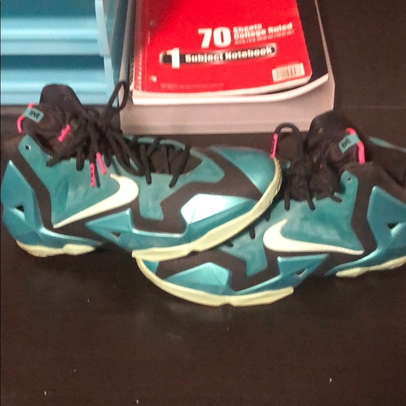 Lebron Nike 7Y used - Picture 2 of 4